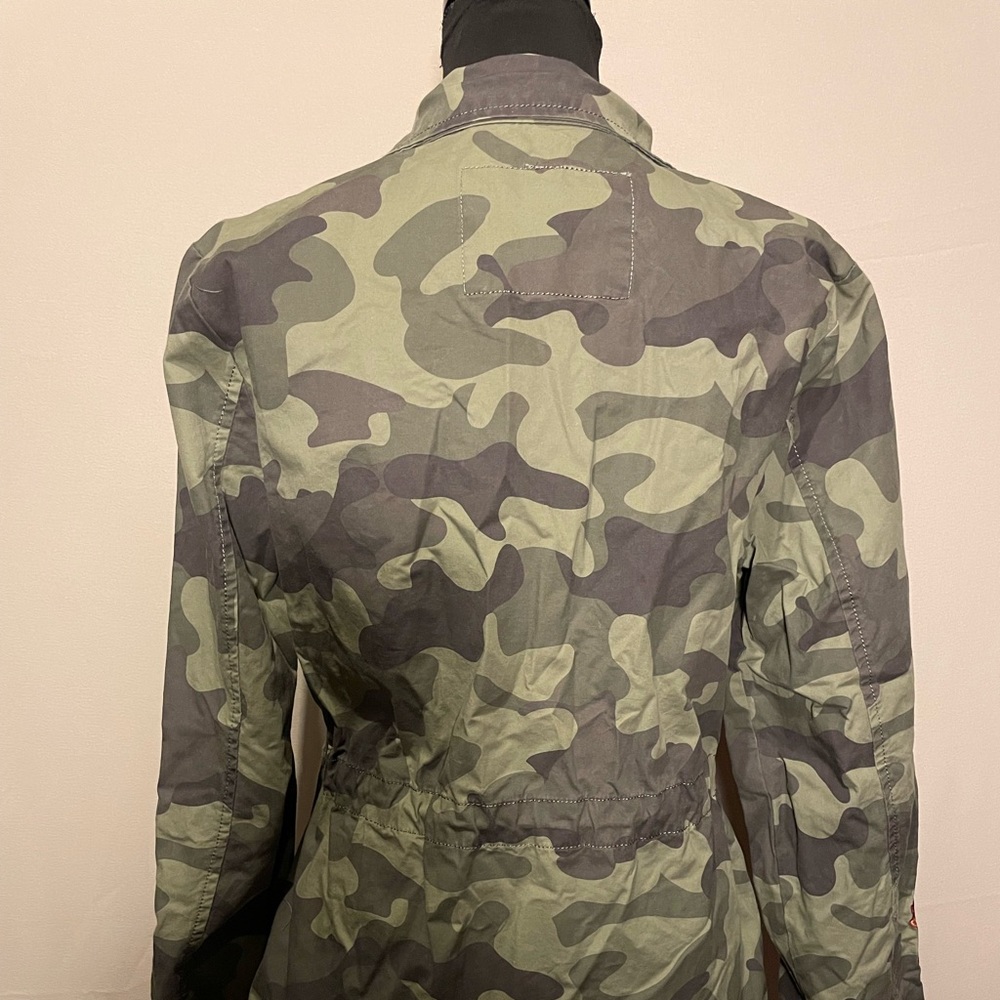 NWT FRANCESCAS CAMO JACKET. - Picture 4 of 7